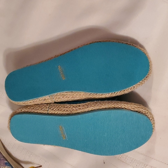 New size 3 canvas blue studded slip ons - Picture 6 of 7